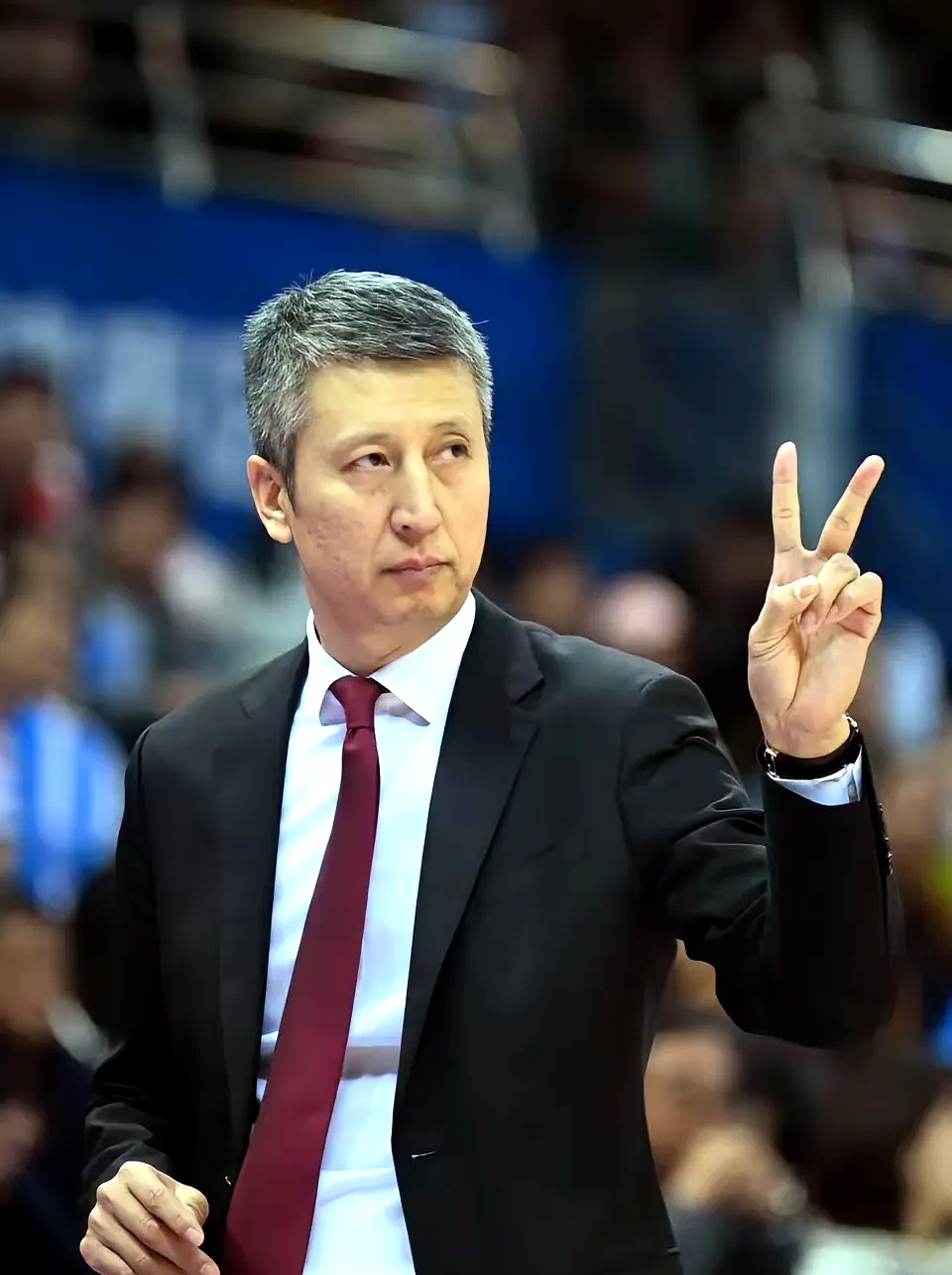 关于皇家马德里清晨主帅复盘，志在CBA常规赛名次提升，更衣室稳定，轮换策略成焦点的信息